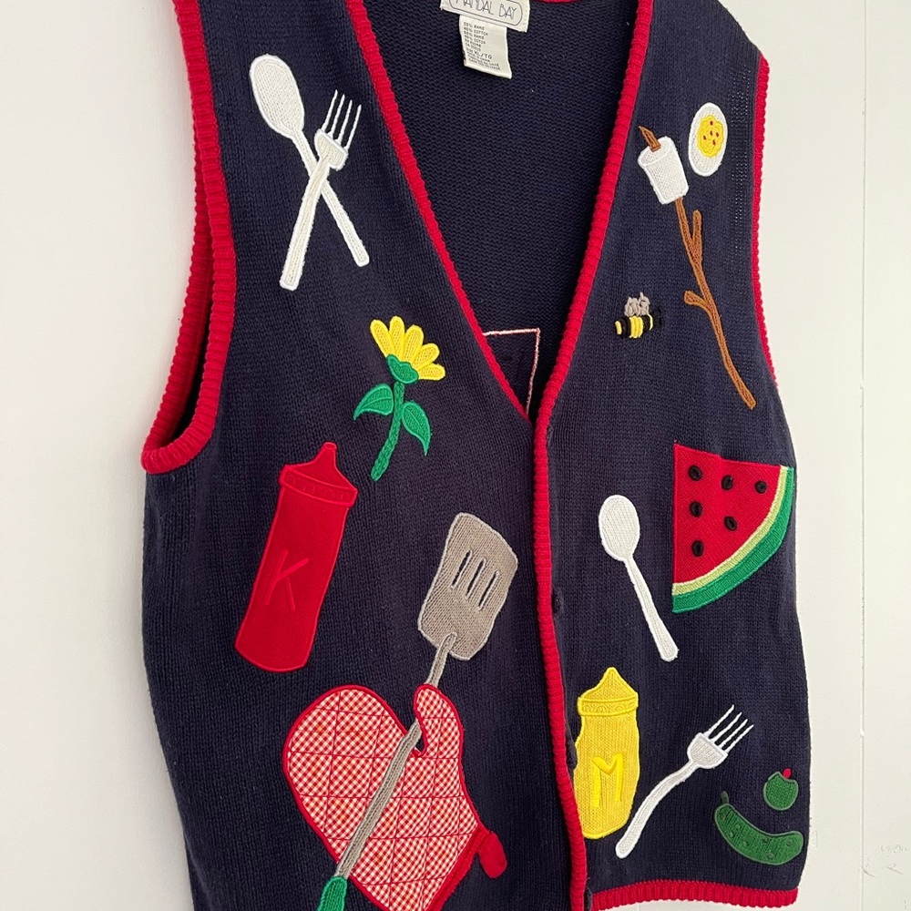 Vintage Mandal Bay 1980’s Sweater Vest Summer Cook Out Grilling Bbq Picnic Sz XL - Picture 13 of 13
